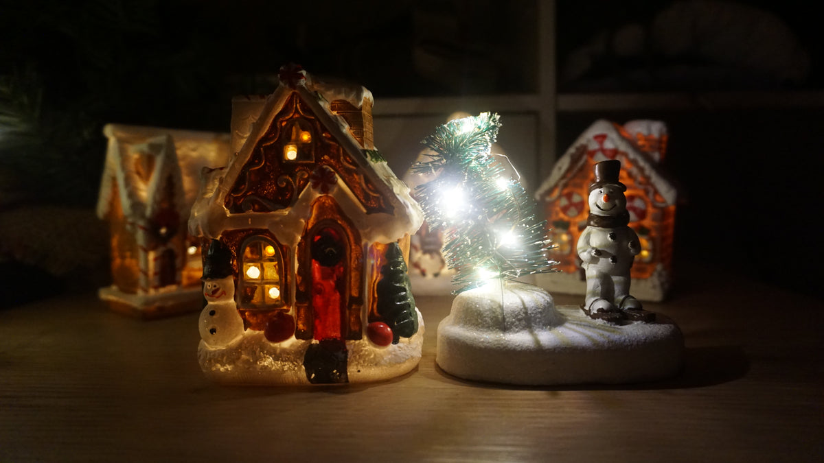 1. Mini Kerstdorp Peck