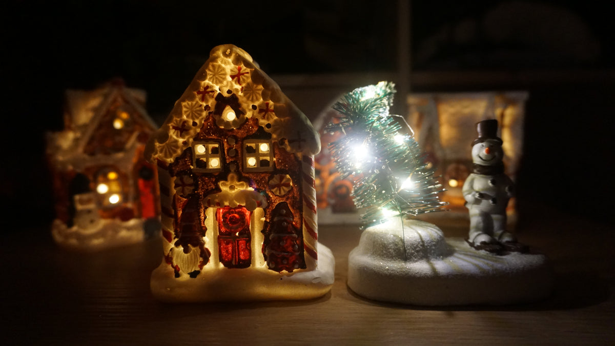 1. Mini Kerstdorp Peck